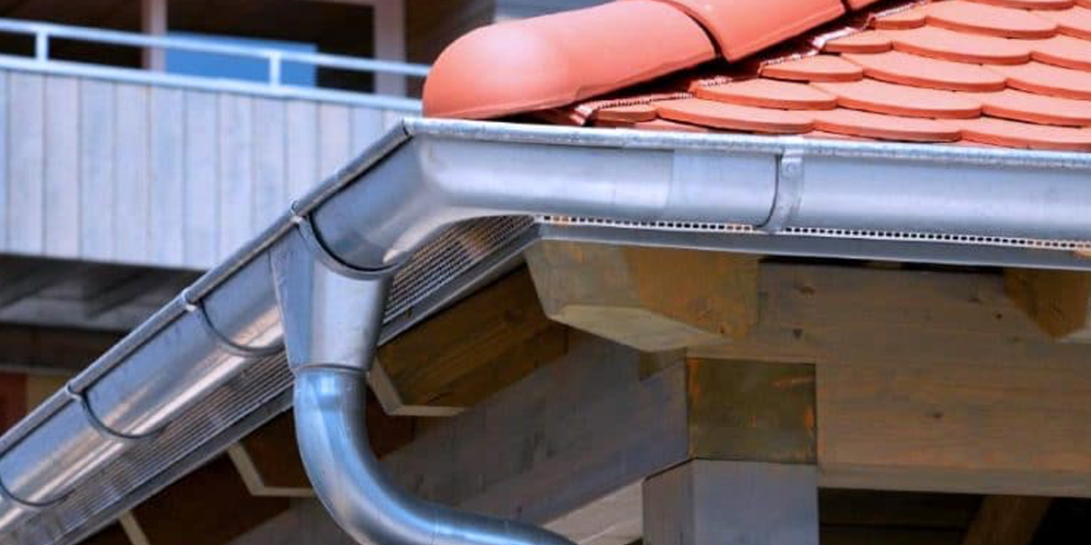 Pose et réparation de gouttières